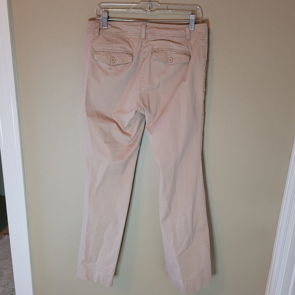 New York and Company khaki pants - Picture 5 of 5